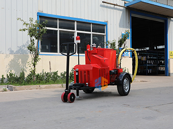 馬路瀝青灌縫機廠家有話說，選對設備不迷茫！