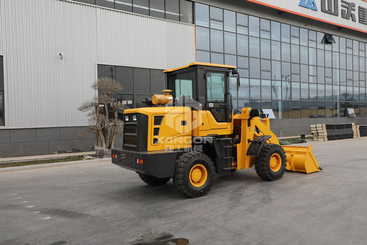 體型小能耐大！小型挖掘裝載機(jī)讓您刮目相看！