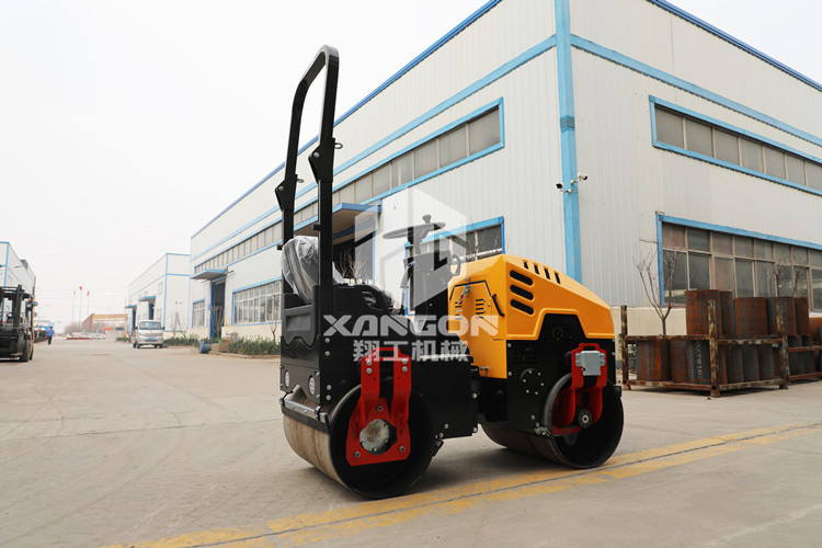 壓土機(jī)的壓實(shí)力度這么大，離不開這個(gè)裝置