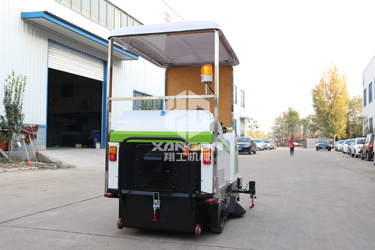 電動掃地車生產(chǎn)廠家告訴你掃地機(jī)購買的必要性！