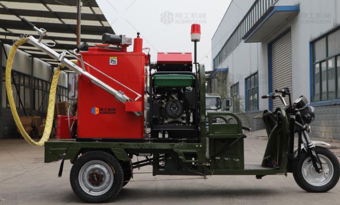 瀝青灌縫機(jī)裂縫修補(bǔ)，橫向縱向都可以